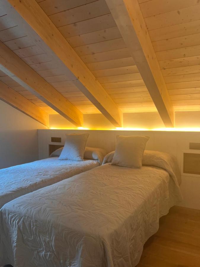 Apartamentos Turisticos: Tu Casa En Sahun Eksteriør bilde