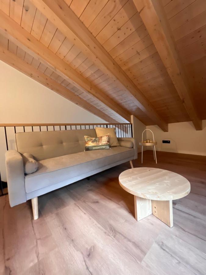 Apartamentos Turisticos: Tu Casa En Sahun Eksteriør bilde