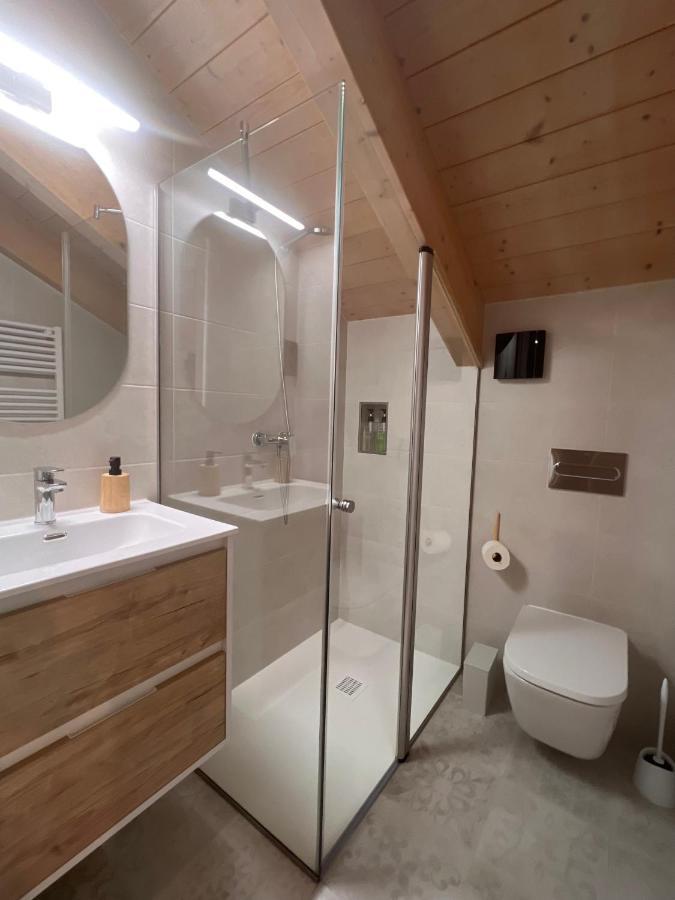 Apartamentos Turisticos: Tu Casa En Sahun Eksteriør bilde