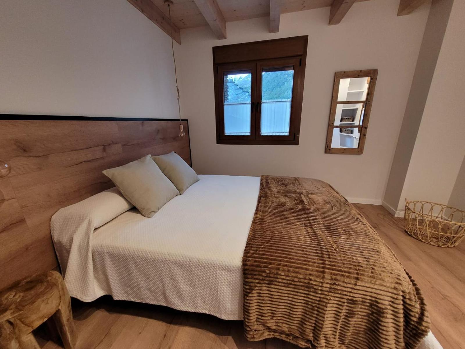 Apartamentos Turisticos: Tu Casa En Sahun Eksteriør bilde